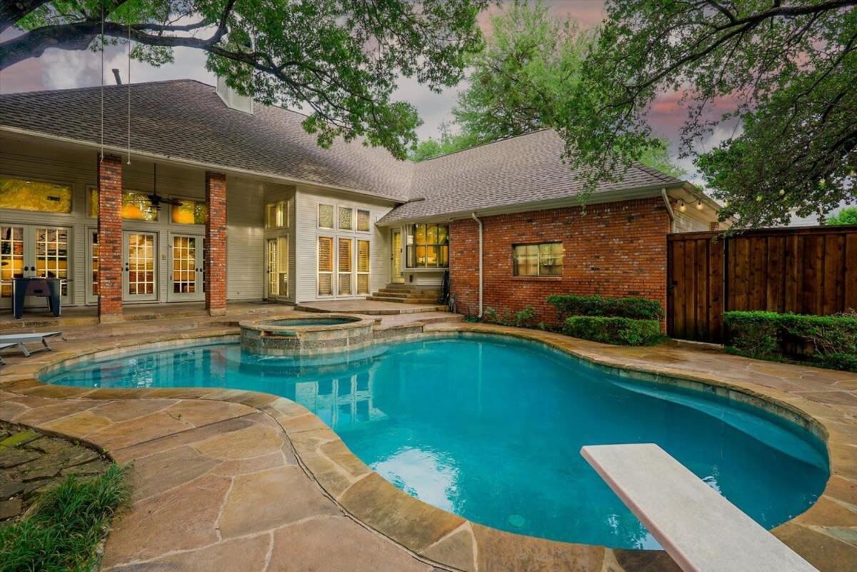 Dallas Gem 5 Bedrooms Home With Pool Game Room Экстерьер фото